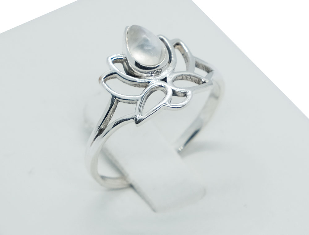 Silver Ring MRQ Cut Rainbow