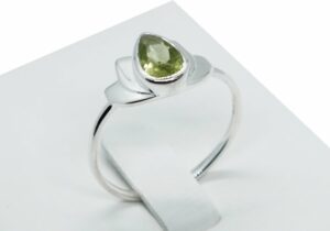 Silver Ring Cut Peridot Lotus