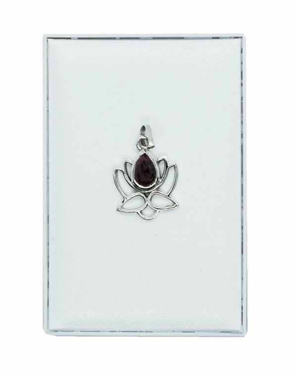 Silver Pendant Lotus Garnet