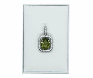 Silver Pendant Peridot