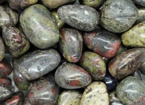 Tumblestone Dragon's Blood 4-5cm