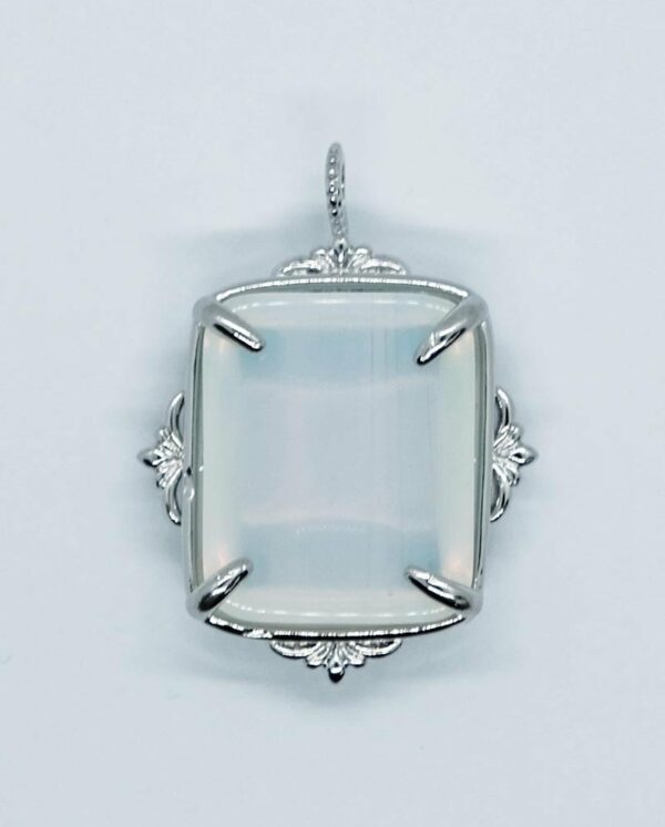 Pendant Oval Opalite