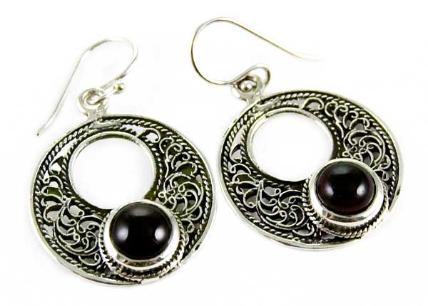 Silver Earring Garnet Stone