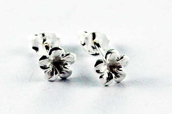 Earring Flower 6mm