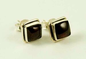 Silver Earring Stud Garnet