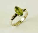 Ring Silver Raised Peridot Stone