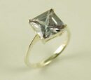 Ring Silver Square Lilac CZ W10.5mm