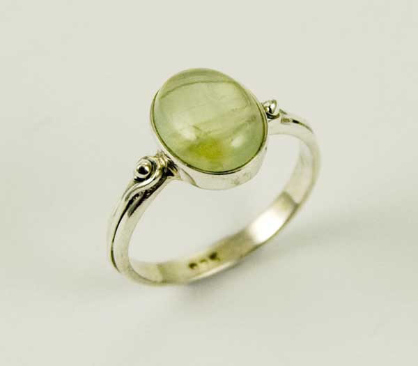 Ring Silver Peridot Plain Oval Stone