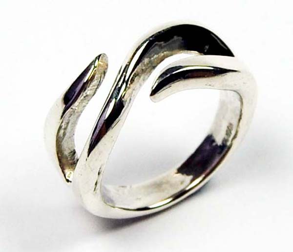 Ring Silver S-Shape Band