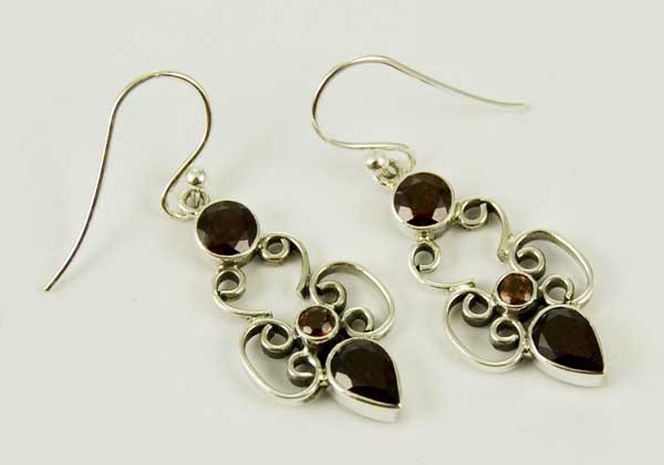 Earring Silver Garnet Drop