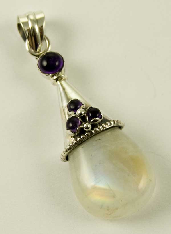 Silver Pendant Oval Stone