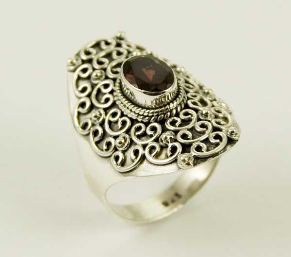 Ring Silver Garnet Cut Stone