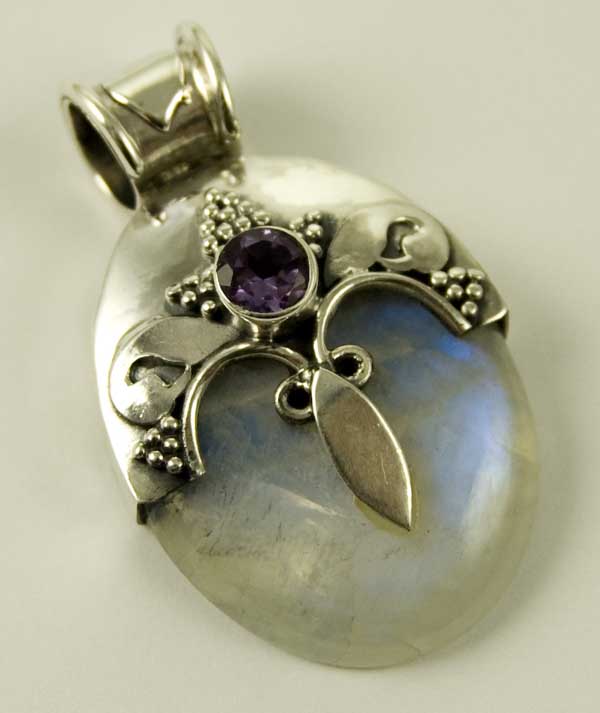 Silver Pendant Oval Stone