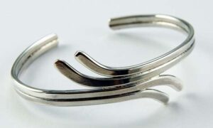 Bangle Silver Plain Double Overlap