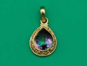 Gold Plated Pendant Mystic Quartz