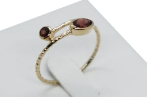 Gold PL Ring Twist Cut Garnet