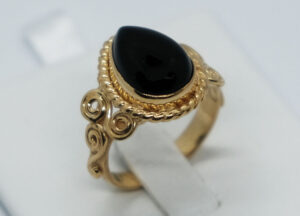 Gold PL Ring Teardrop Onyx